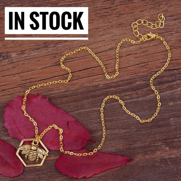 🛍Ⓝⓔⓦ⚡️ Bee 🐝 necklace - Picture 2 of 6